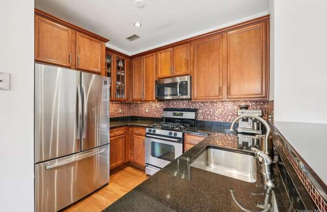 410 Westchester Avenue unit: 202