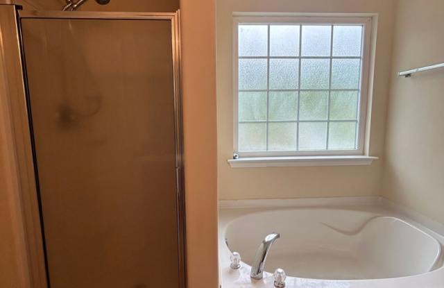 4 bedroom/2.5 bathroom in Savannah, GA