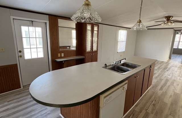 3951 South Mentor Avenue