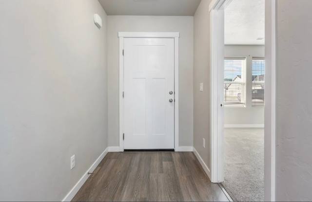 4 Bed 3 Bath Single Level Home in Great Neighborhood