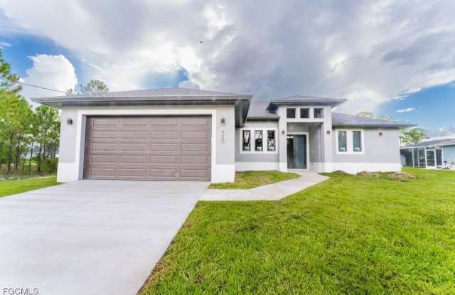 920 Washington Avenue