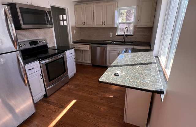 Fully Remodeled 3-Bedroom Home in Dearborn Heights — Great Location, Ready for You