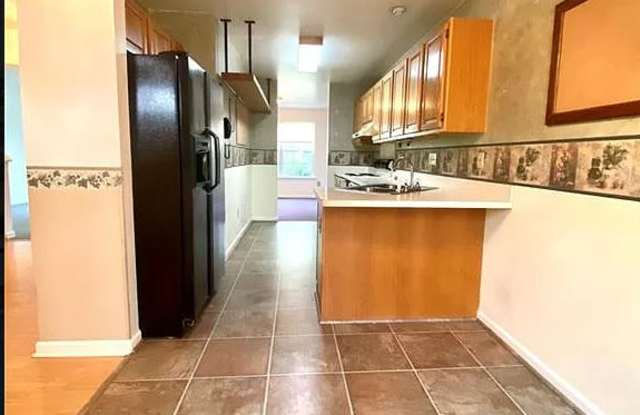 7959 Cross Creek Circle West