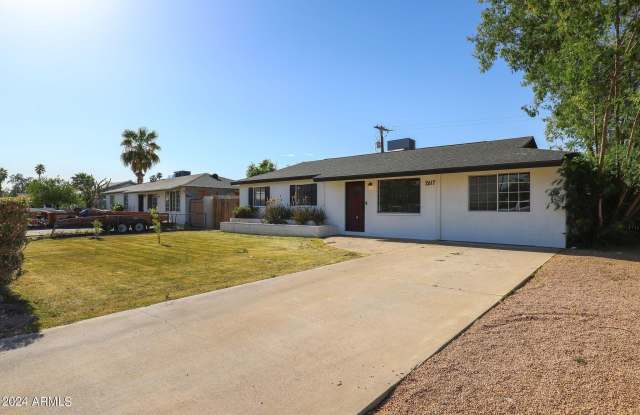 2617 W Vineyard Road