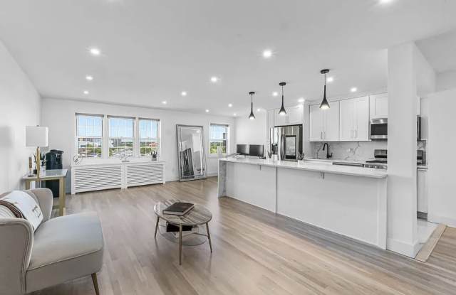 Photo of 15135 84th St Apt 6N