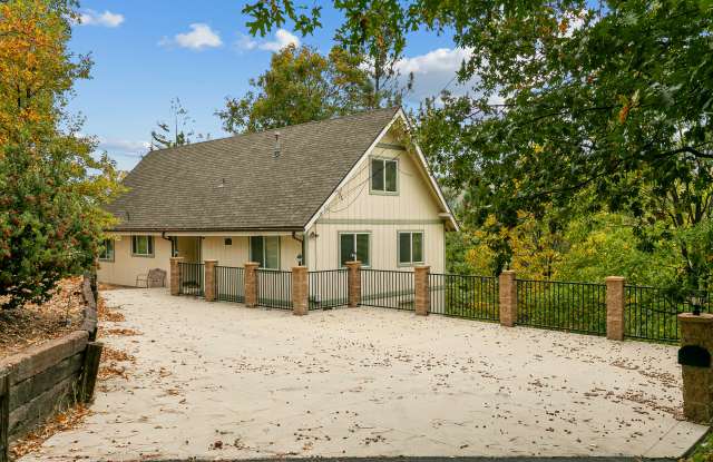 Photo of 27687 N Bay Rd