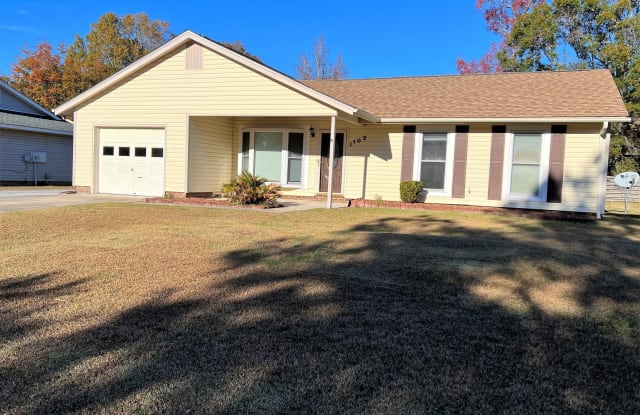 1102 Massey Court - 1102 Massey Court, Jacksonville, NC 28546