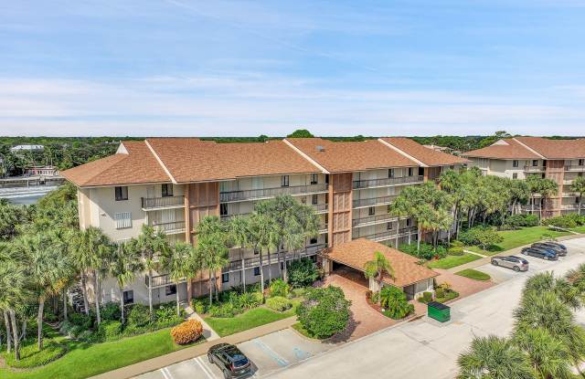 2001 Marina Isle 203 Way