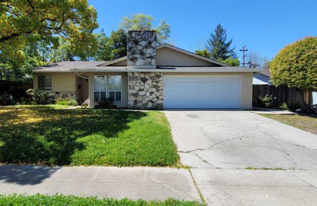 Exquisite Modern Retreat: 133 Forest Hill Dr, Los Gatos - A Perfect Blend of Luxury and Serenity - 133 Forest Hill Drive, Los Gatos, CA 95032