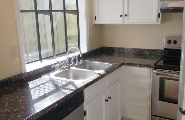 Photo of 1603 Cottonwood Drive