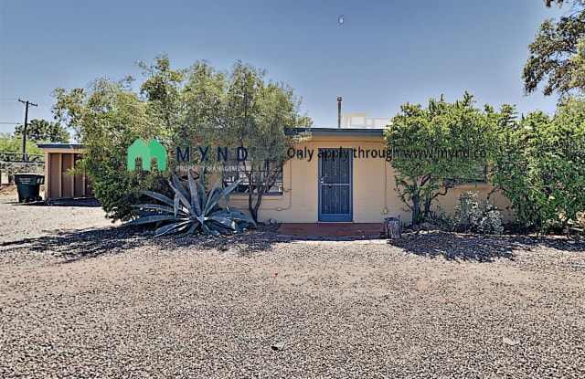 4740 E 4th St - 4740 East 4th Street, Tucson, AZ 85711