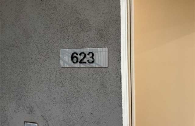 623 N Normandie Avenue