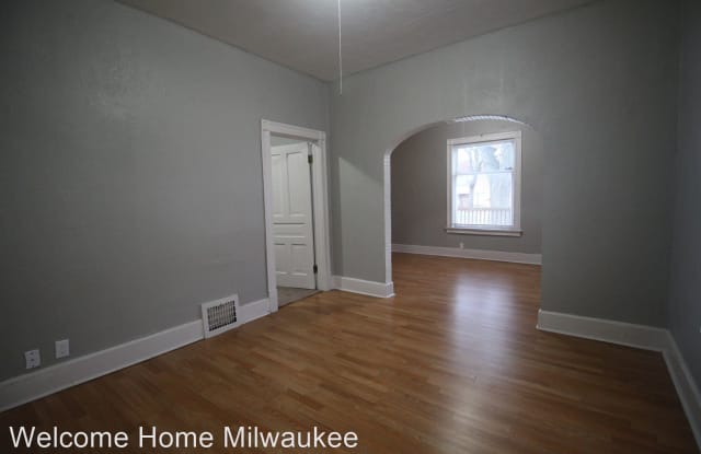 4228 West Fond Du Lac Ave - 4228 West Fond Du Lac Avenue, Milwaukee, WI 53216