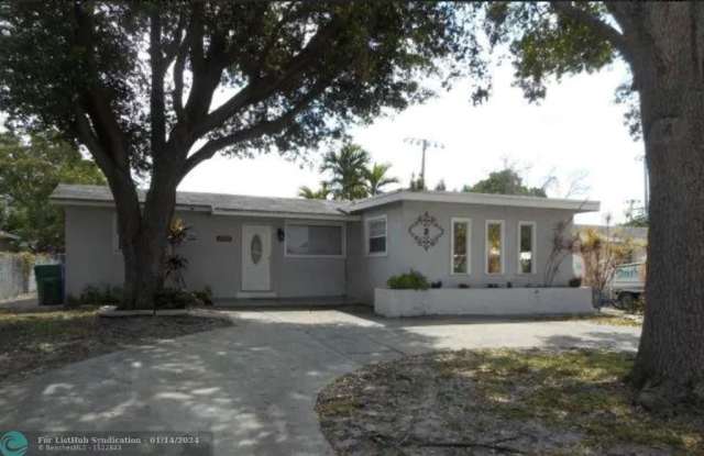 1712 SW 43RD AV - 1712 Southwest 43rd Avenue, Broadview Park, FL 33317