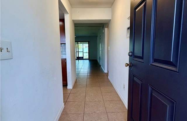 1429 Cape Coral Parkway W