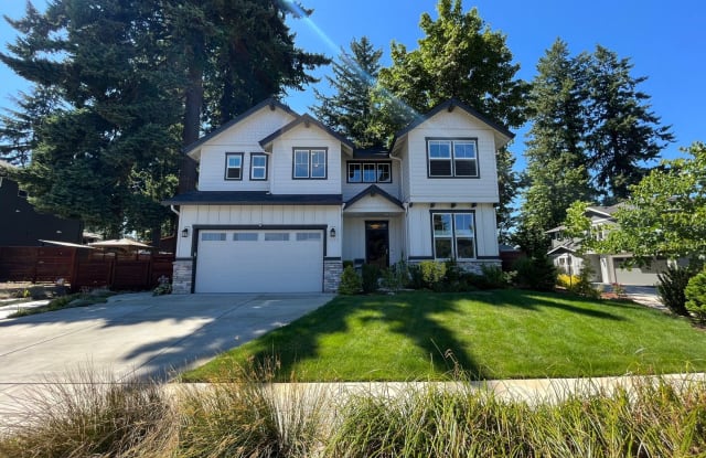 15654 NE Clackamas Ct. - 15654 Northeast Clackamas Court, Portland, OR 97230