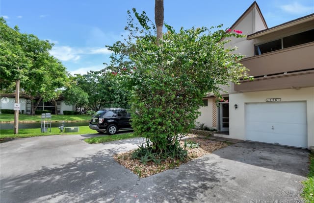 856 NW 81st Ter - 856 NW 81st Ter, Plantation, FL 33324