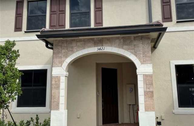 3421 W 111th Pl - 3421 W 111th Pl, Hialeah, FL 33018