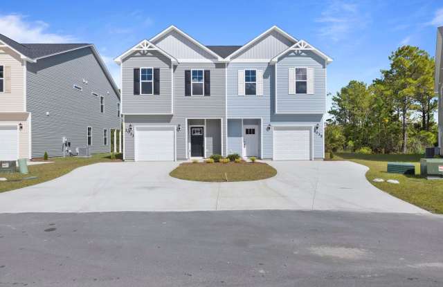 Townhouse For Rent in Holly Ridge