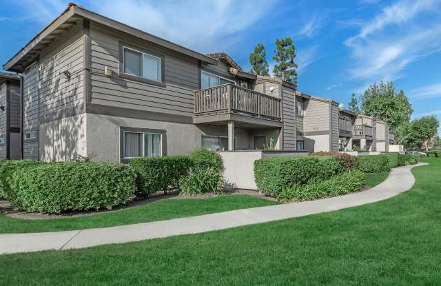 Photo of Pinecrest Apartment Homes