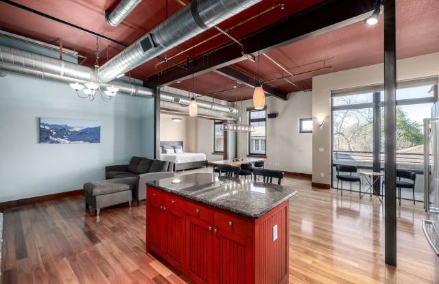 Luxury Furnished Old Town Condo – Modern Elegance in the Heart of Fort Collins