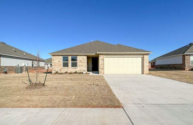 932 S Blackjack Ln