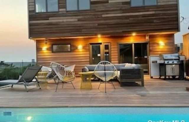 329 Surf Road