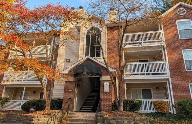 1523 LINCOLN