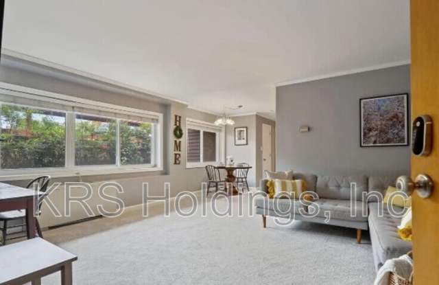 1521 S George Mason Drive