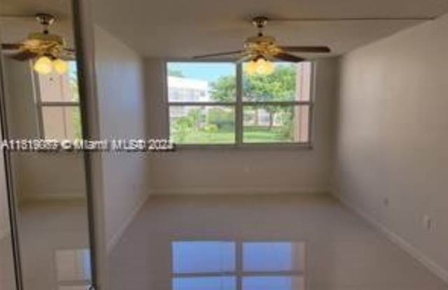 6850 Royal Palm Blvd