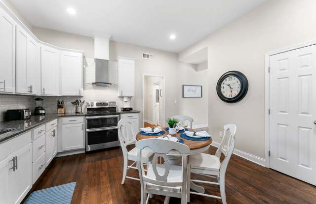 6136 Hopkins Street Northeast