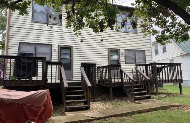 14 West Weaver Avenue