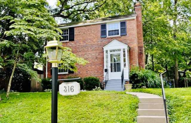 Photo of 3 Bedroom in Woodmoor available ASAP!!