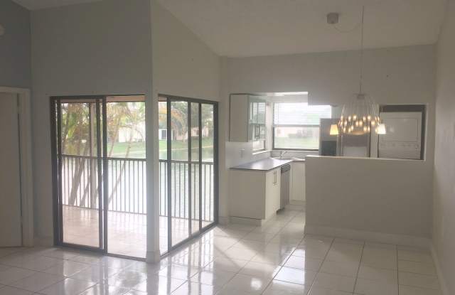 820 N Franklin Ave- Apt 820-I