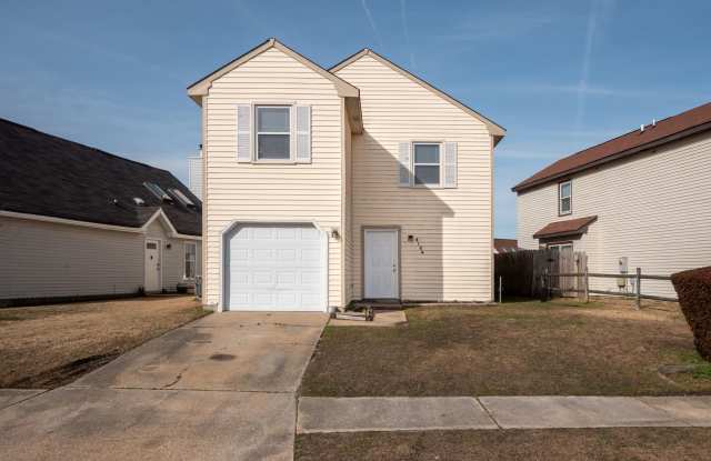 Newly Renovated 3 Bedrooms 2.5 Bathroom Home