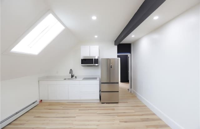 686 Broadway unit: 3F