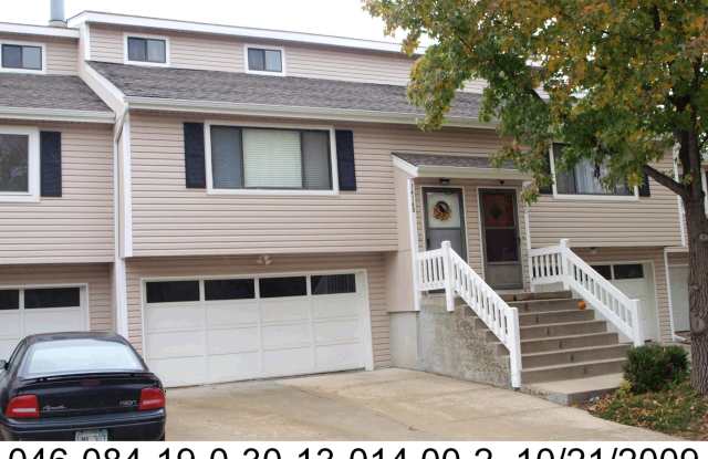 1414 E Mart Way Cir