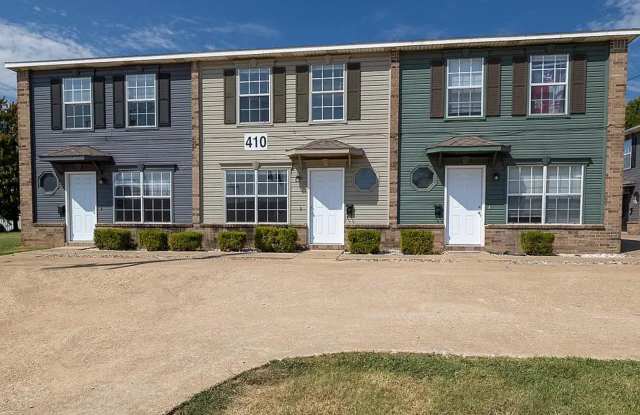 410 SE J St. A, B, C