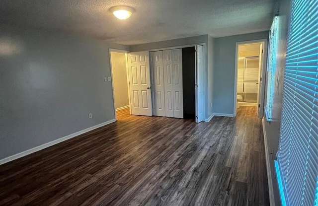 Room in 6 Bedroom Home at Flint Glenn Ln