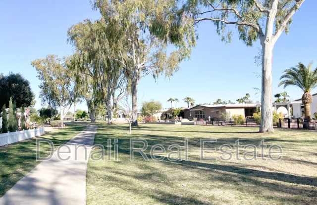 8934 E Country Club Dr