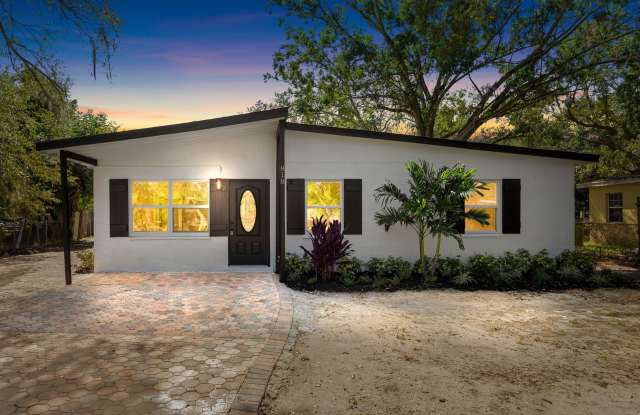 Photo of Modern Touches, Classic Charm—Your Bradenton Home Awaits