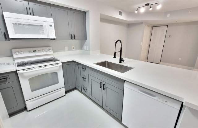 Photo of 12124 Saint Andrews Pl