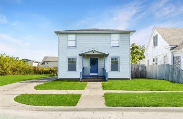 813 Furman Avenue
