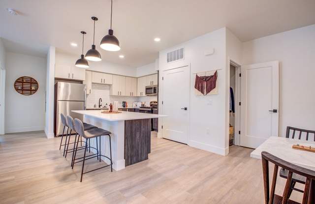 38 North Santa Rosa