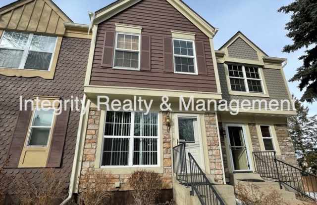 3 Bed/3.5 Bath Townhome, 1996 sq ft, 2626 E Nichols Circle