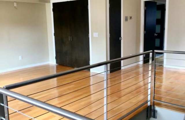 Spacious 3 Bed 2 Bath!