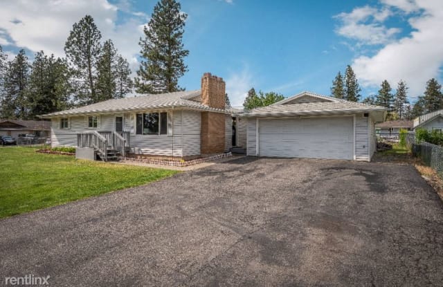 205 E 13th Ave - 205 East 13th Avenue, Post Falls, ID 83854