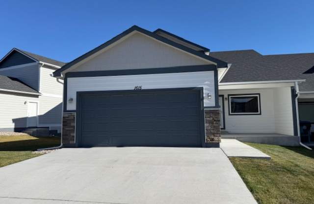 Photo of Fully Upgraded Executive Home For Lease