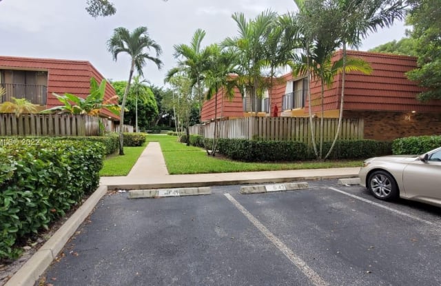 716 NW 98th Way - 716 Northwest 98th Way, Plantation, FL 33324