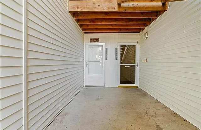 2483 Northeast 68th Street